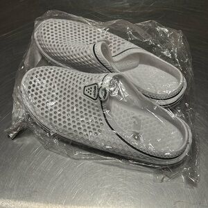 NIB Outdoor Gardening Shoes